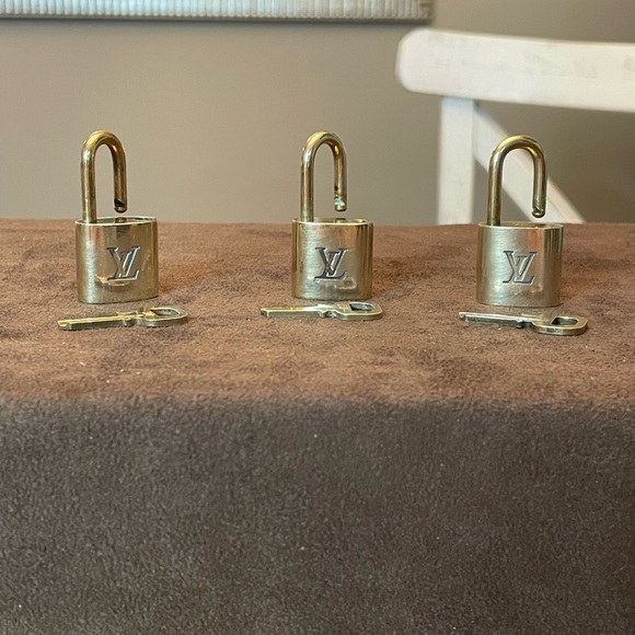 Louis Vuitton locks & keys - Picture 7 of 7